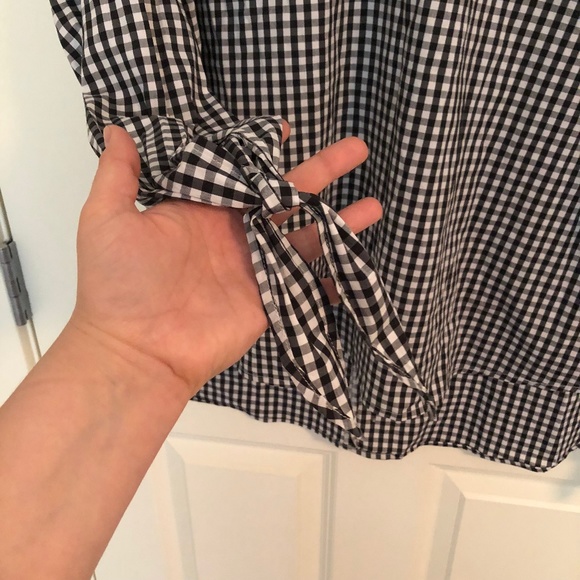 Vince Camuto Gingham Tie Sleeve Blouse - Picture 3 of 7